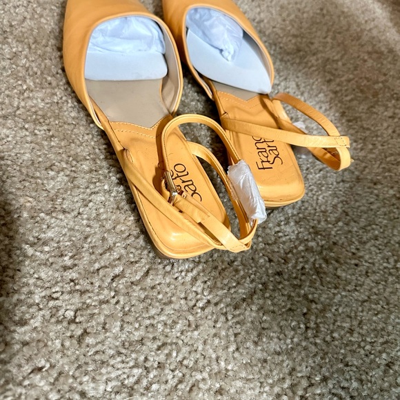 Franco Sarto | L-Jolee Ankle Strap Flat, size 38.5EU/8.5US in Cantaloupe Leather - Picture 6 of 10